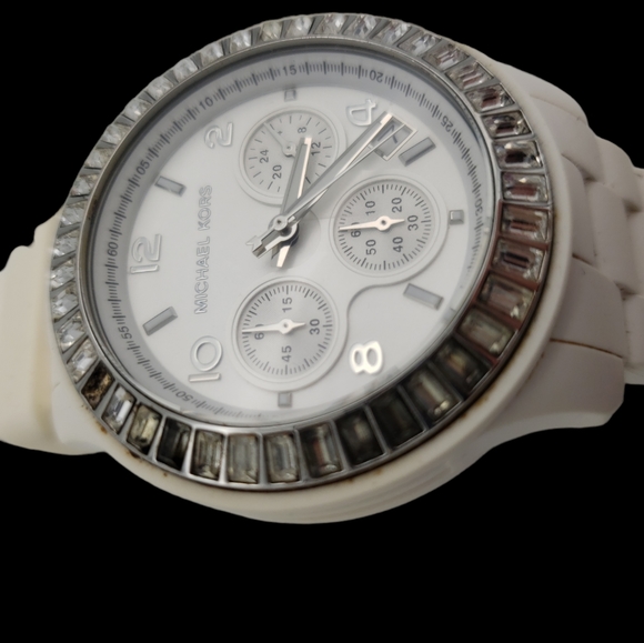 Michael Kors Crystal Baguette Watch-White Rubber Band *Flawed* - Picture 6 of 12